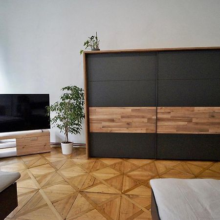 Truhlarska 4 Apartment Прага Екстер'єр фото