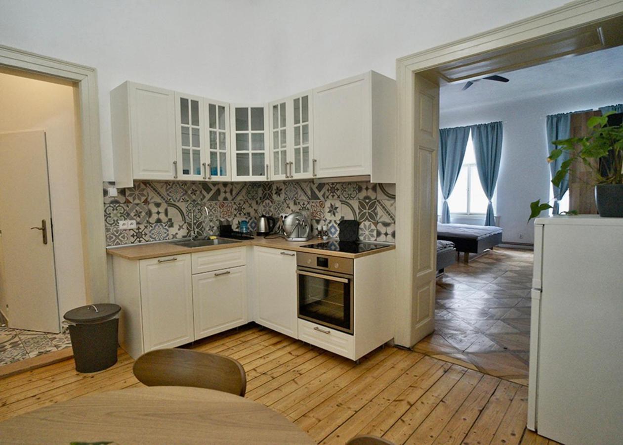 Truhlarska 4 Apartment Прага Екстер'єр фото