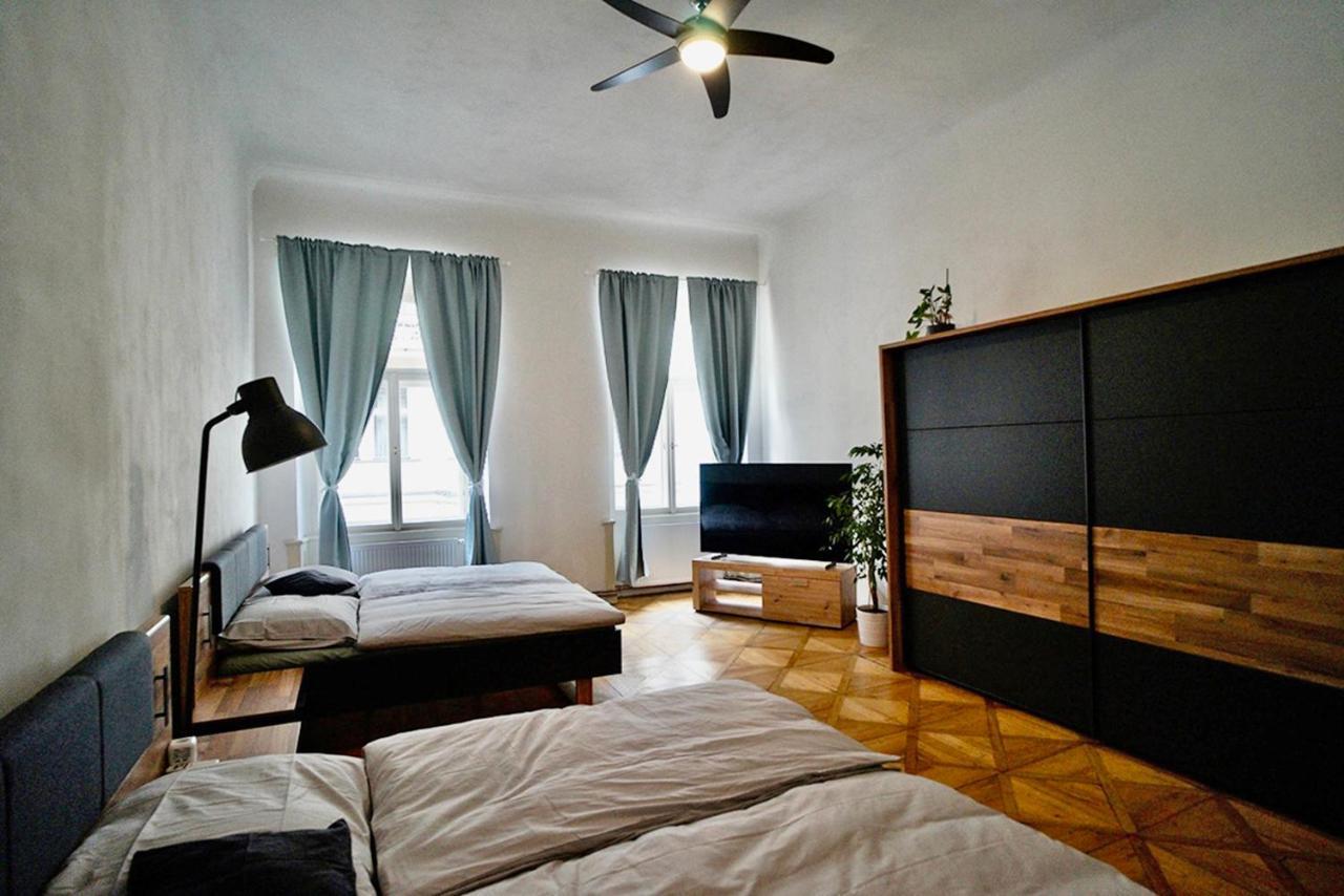 Truhlarska 4 Apartment Прага Екстер'єр фото